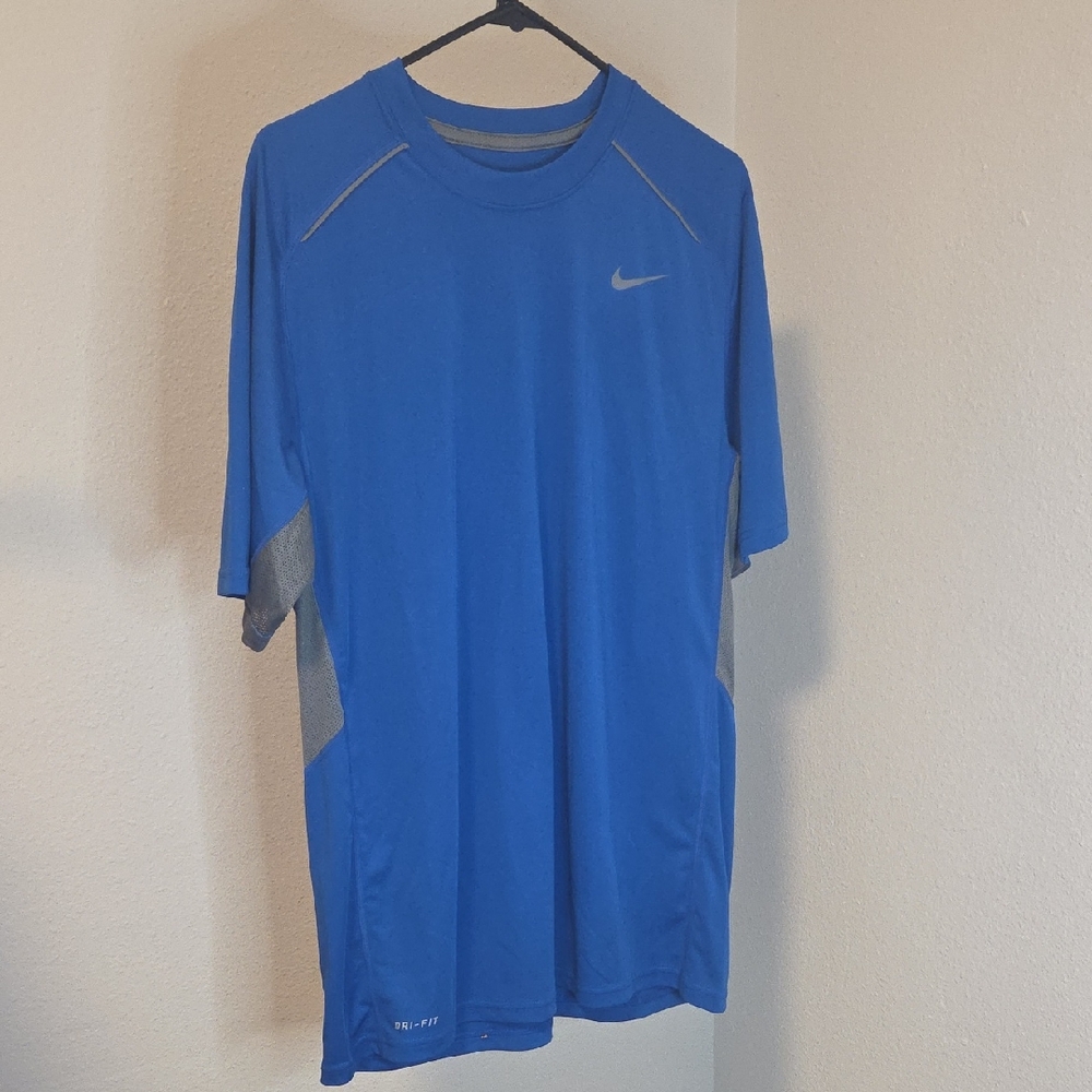 LAST CHANCE TO BUY BEFORE MOVE - Picture 1 of 7